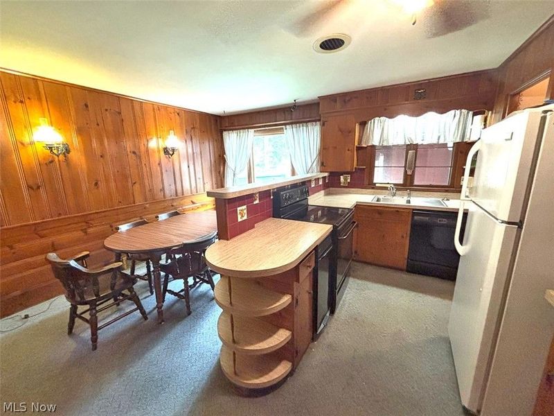 339 Belle Street SW, Hartville, OH 44632 Photo 11