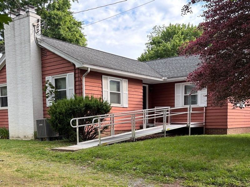 339 Belle Street SW, Hartville, OH 44632 Photo 3