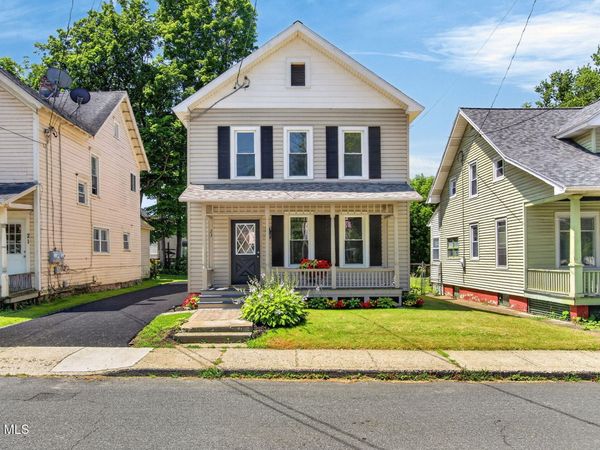 23 Lake Street, Stillwater, NY 12170