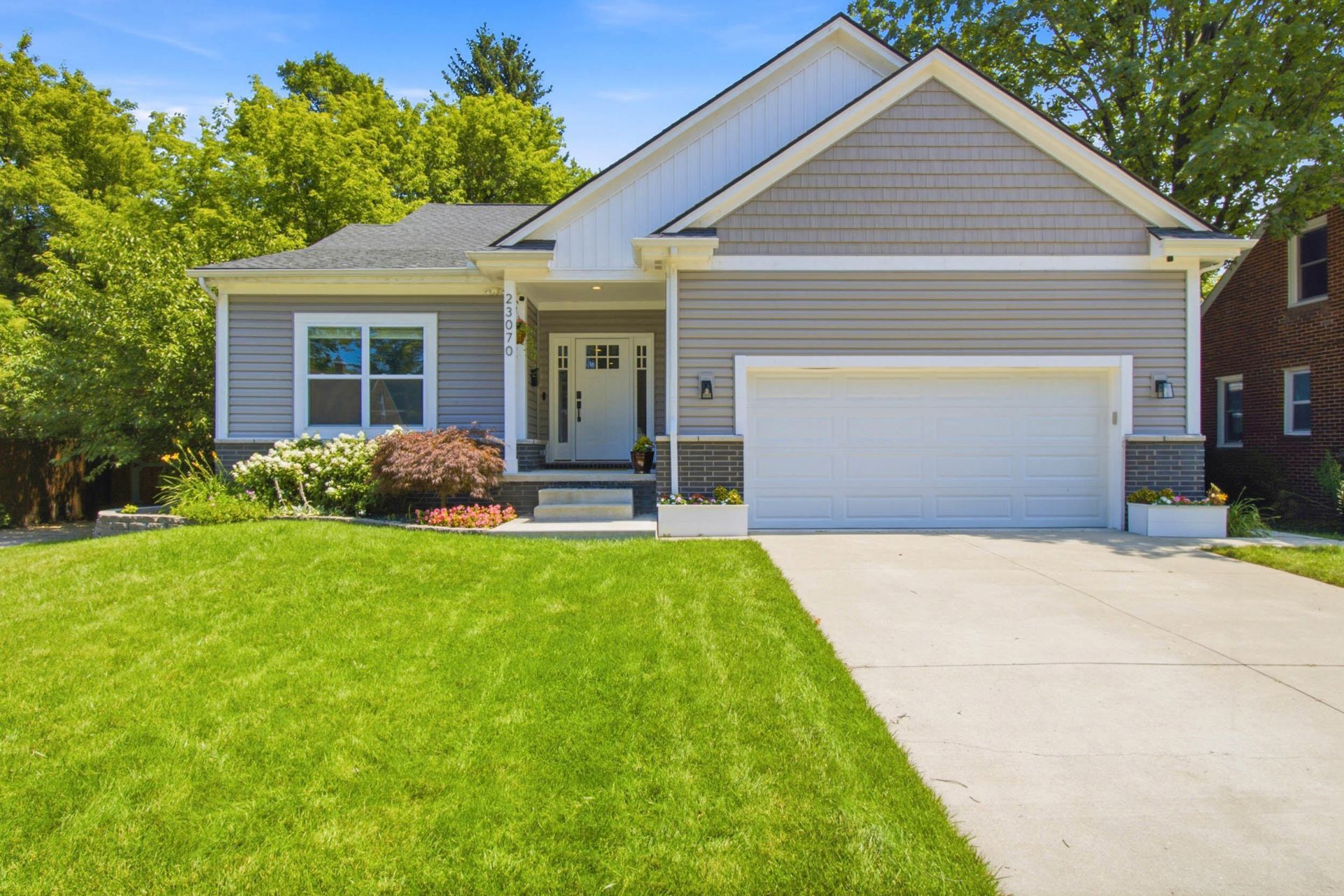 23070 Meadowlark Street, Oak Park, MI 48237 Main Photo