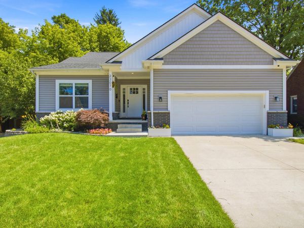 23070 Meadowlark Street, Oak Park, MI 48237
