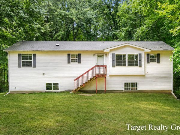 2568 Hoover Street, Casnovia, MI 49318