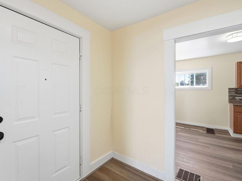 2015 Clifton Avenue , Springfield, OH 45505 Photo 7