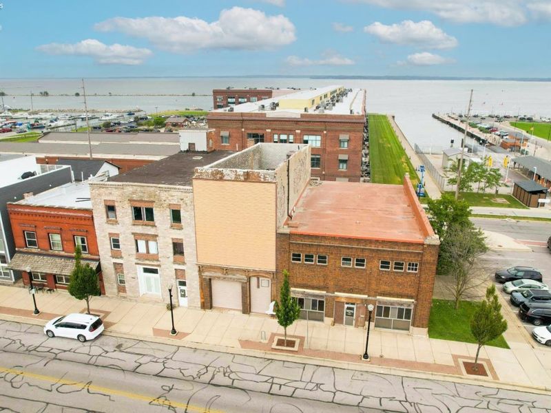 301 W Water Street, Sandusky, OH 44870 Photo 52
