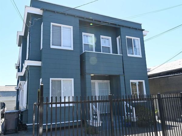 685 37th Street , Oakland, CA 94609