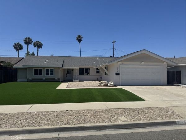975 Junipero, Costa Mesa, CA 92626