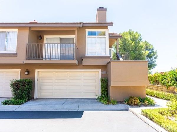 8123 E Oak Ridge Cir, Anaheim Hills, CA 92808