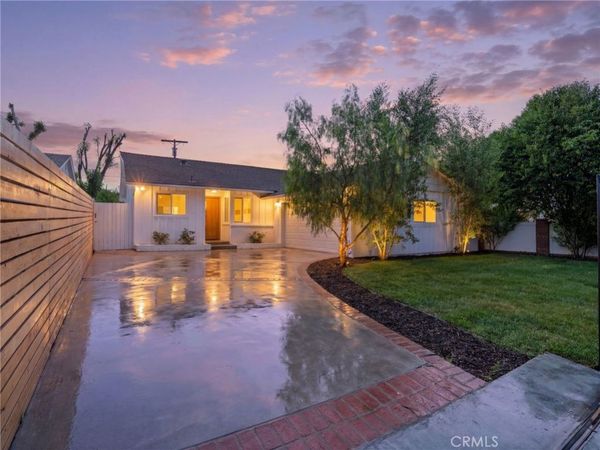 5141 Don Pio Drive, Woodland Hills, CA 91364