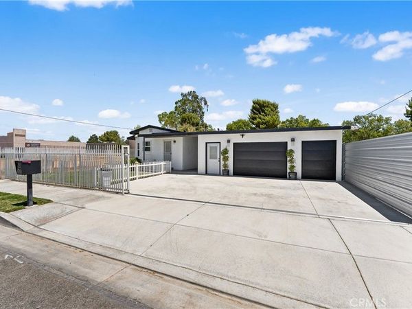 38610 9th E, Palmdale, CA 93550