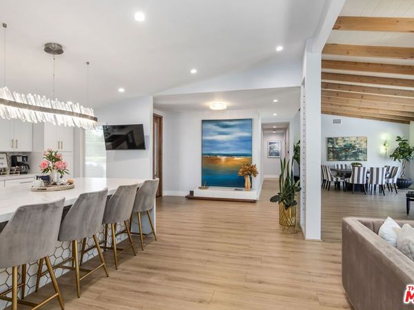4821 Heaven Avenue, Los Angeles, CA 91364