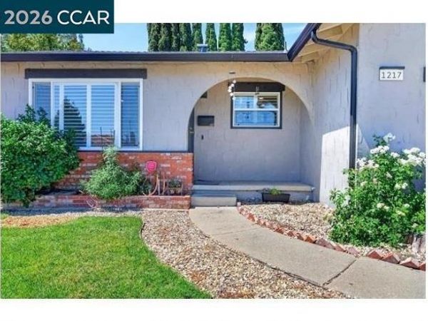 1217 Mission Dr, Antioch, CA 94509