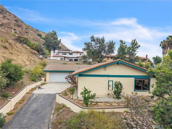 3825 Skycrest, Pasadena, CA 91107