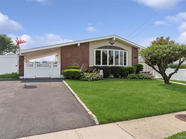114 Miller Road , Hicksville, NY 11801