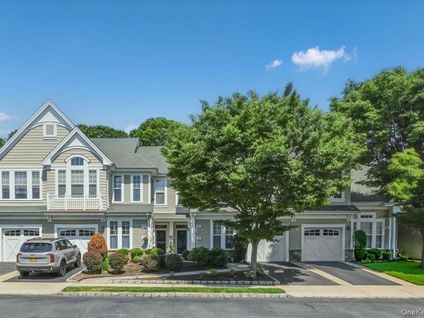 189 Symphony Drive , Lake Grove, NY 11755