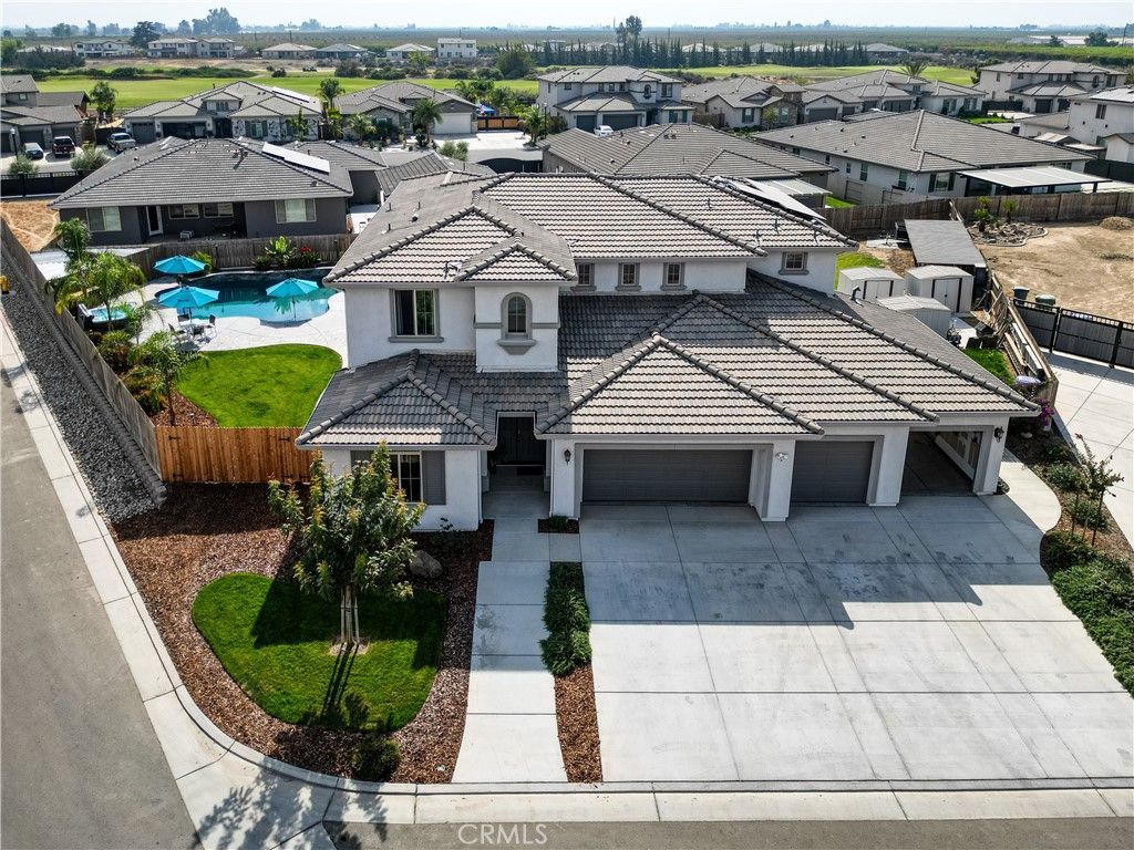 1267 Gold King Place Circle , Dinuba, CA 93618 Main Photo