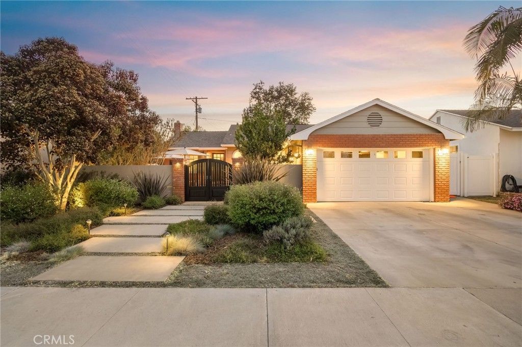 3209 Knoxville Avenue , Long Beach, CA 90808 Main Photo