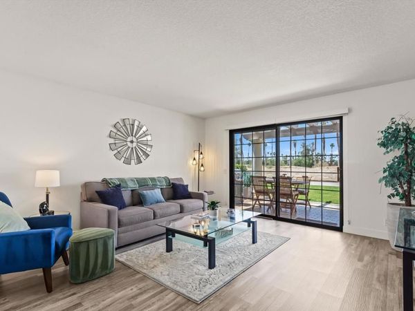 2700 E Mesquite Avenue, Unit D17, Palm Springs, CA 92264