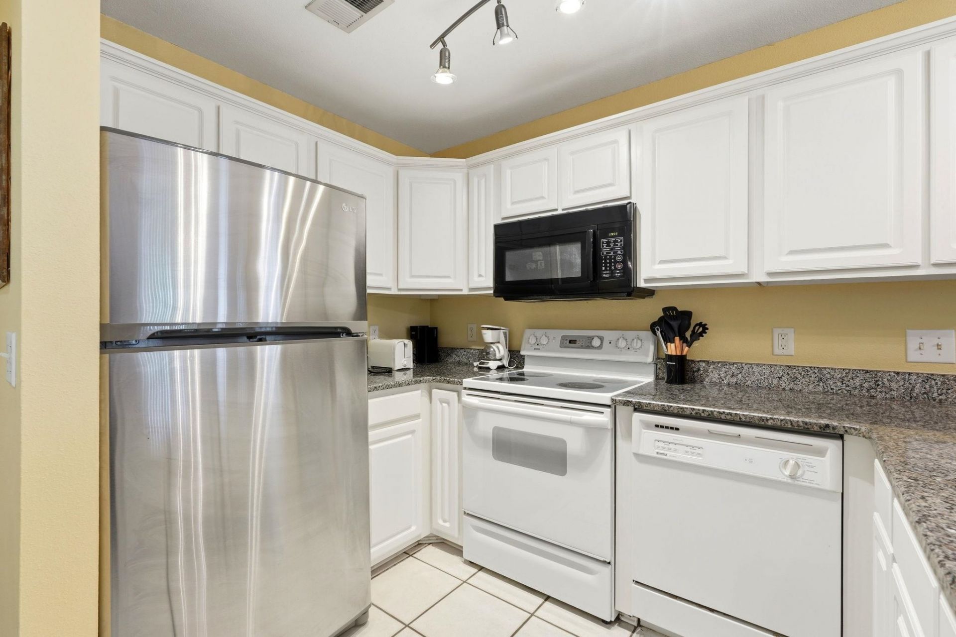 398 Blue Stem Dr. Photo 16