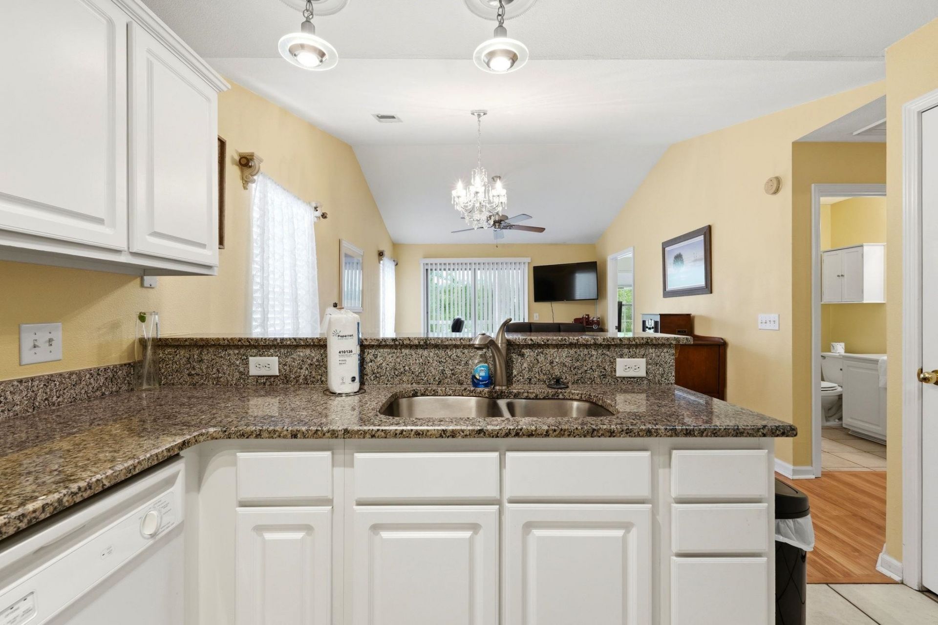 398 Blue Stem Dr. Photo 18