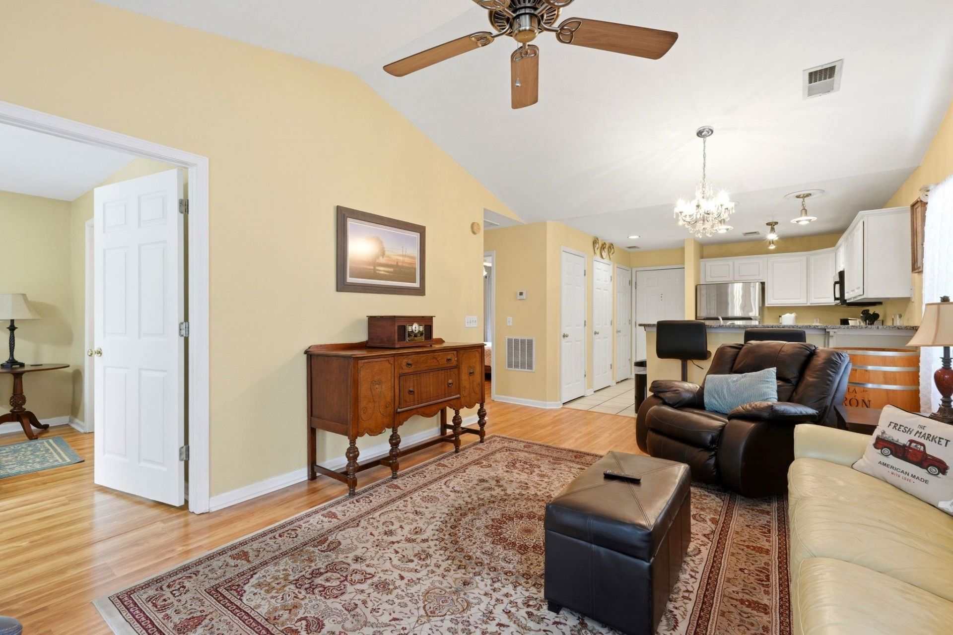 398 Blue Stem Dr. Photo 8