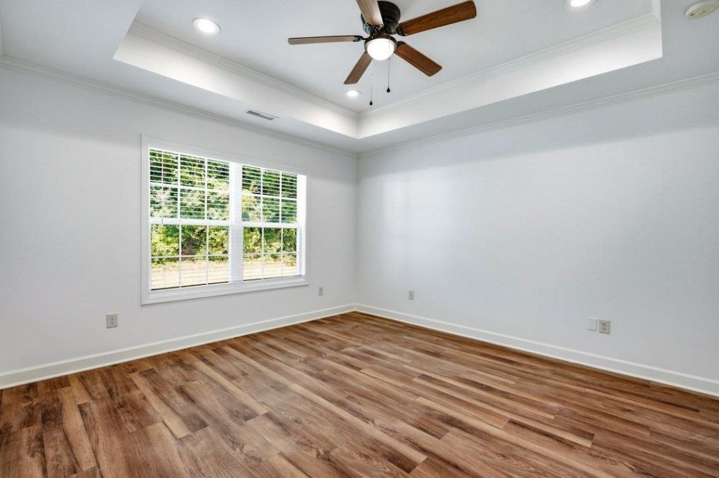 312 Ingonish Ct. Photo 11