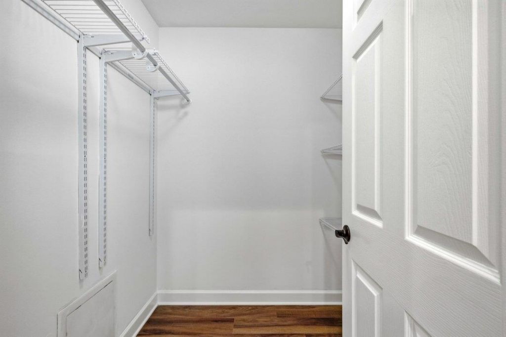 312 Ingonish Ct. Photo 13
