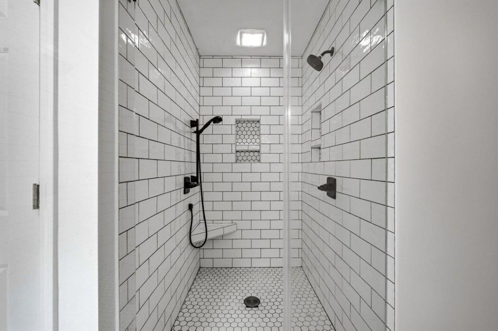312 Ingonish Ct. Photo 16