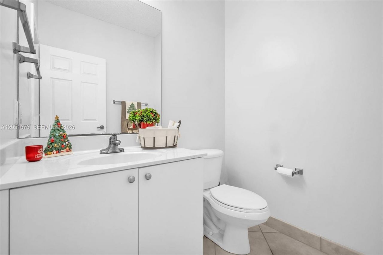 1058 Tupelo Way , Weston, FL 33327 Photo