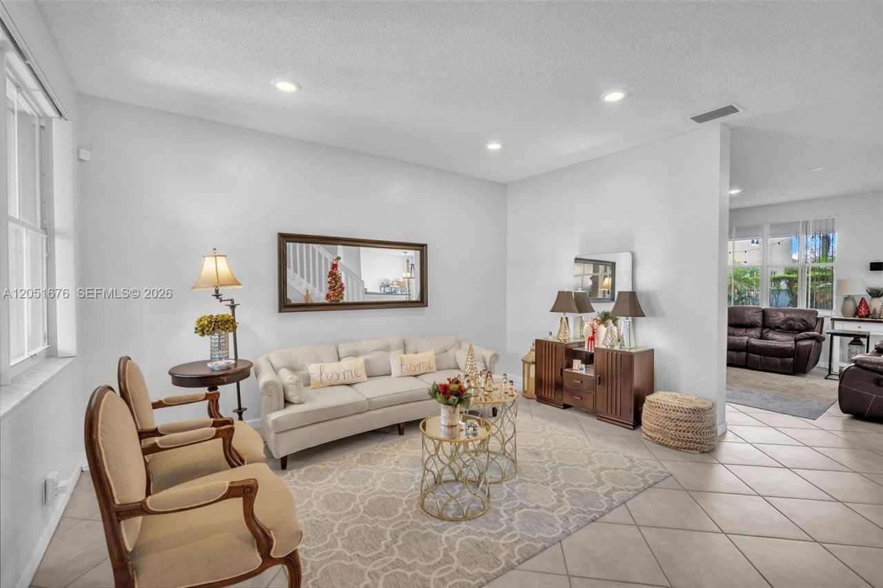 1058 Tupelo Way , Weston, FL 33327 Photo