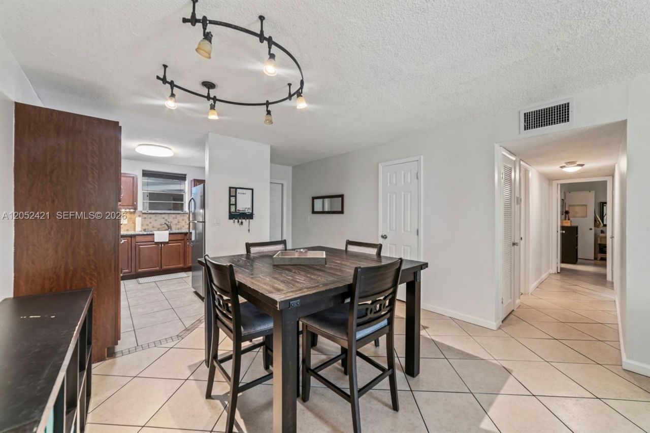 1400 Tallwood Ave , Unit 107, Hollywood, FL 33021 Photo