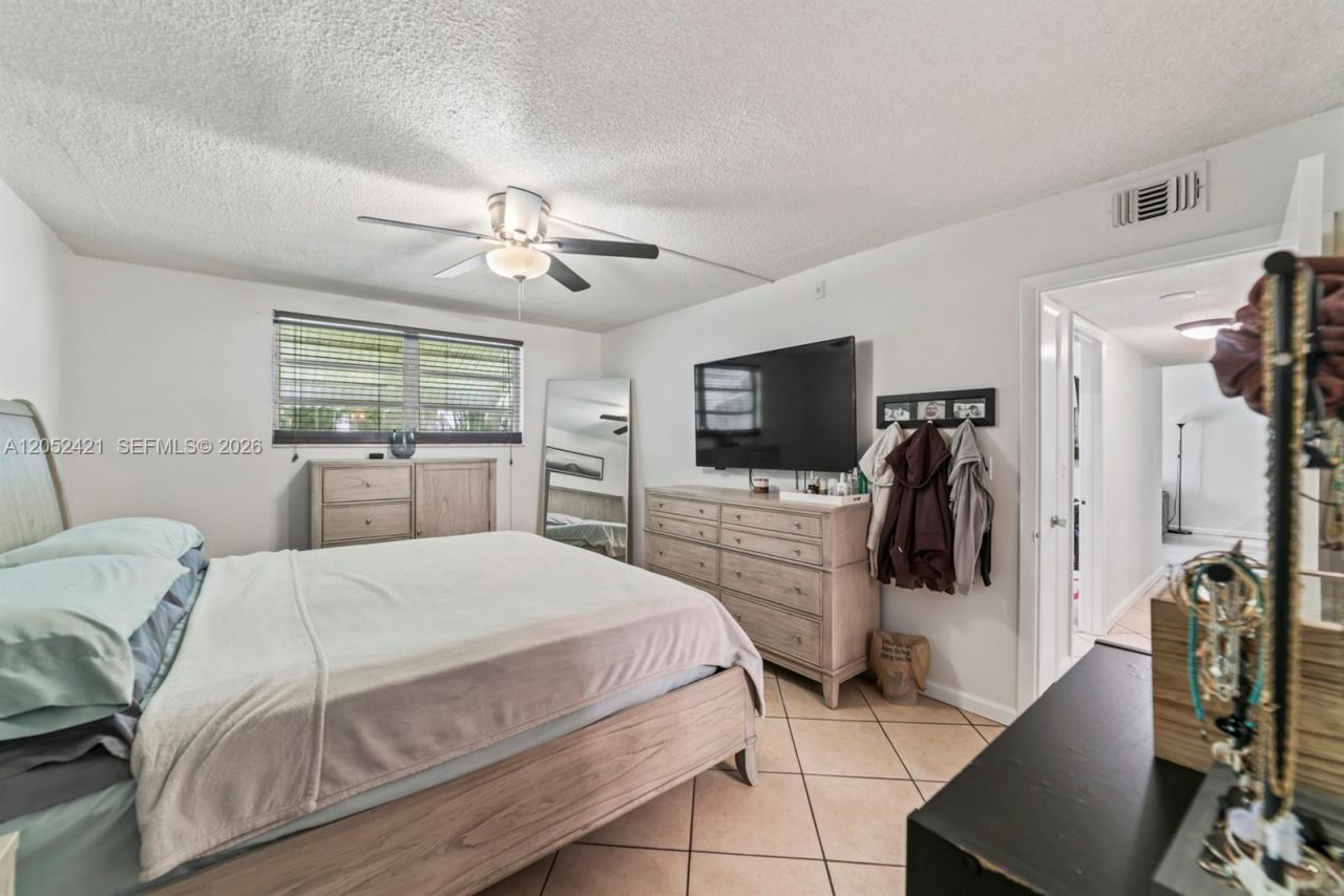 1400 Tallwood Ave , Unit 107, Hollywood, FL 33021 Photo