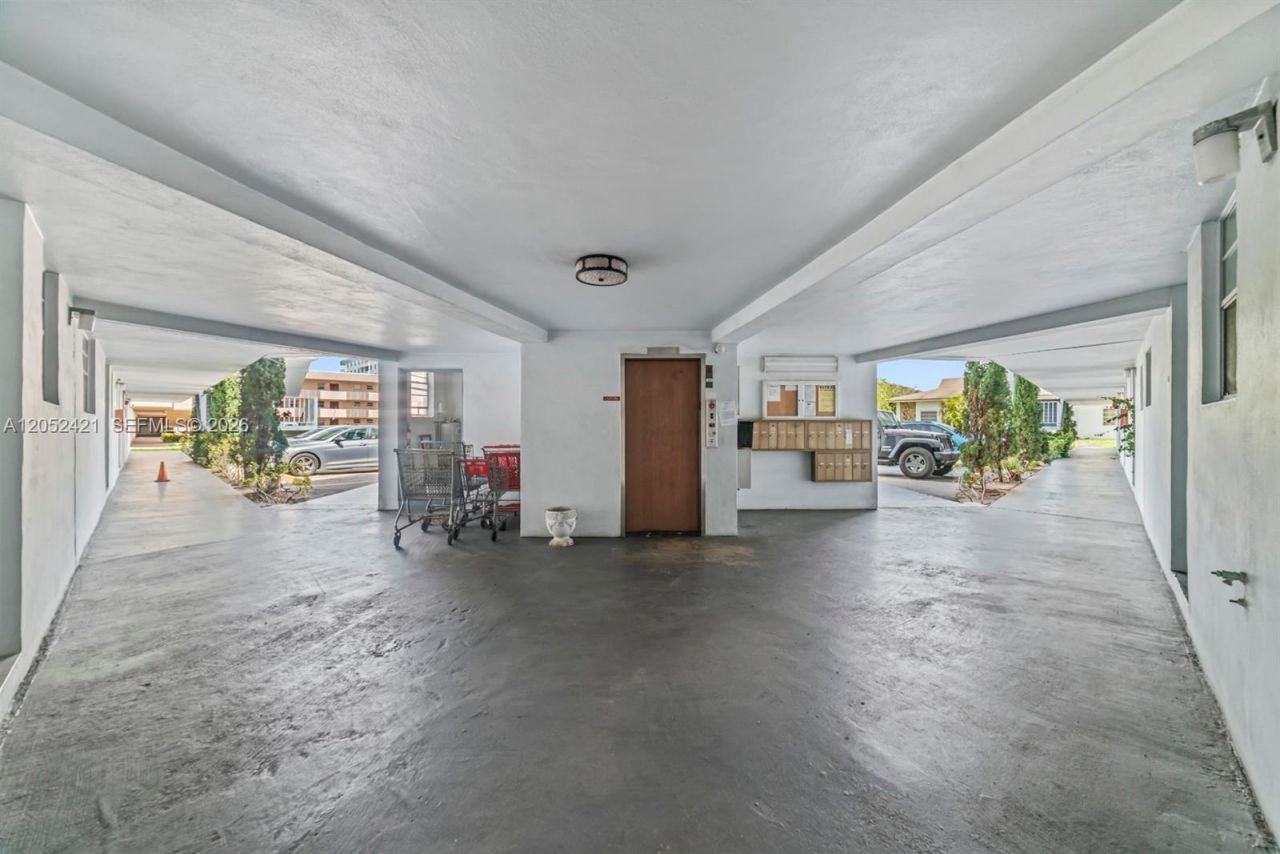 1400 Tallwood Ave , Unit 107, Hollywood, FL 33021 Photo