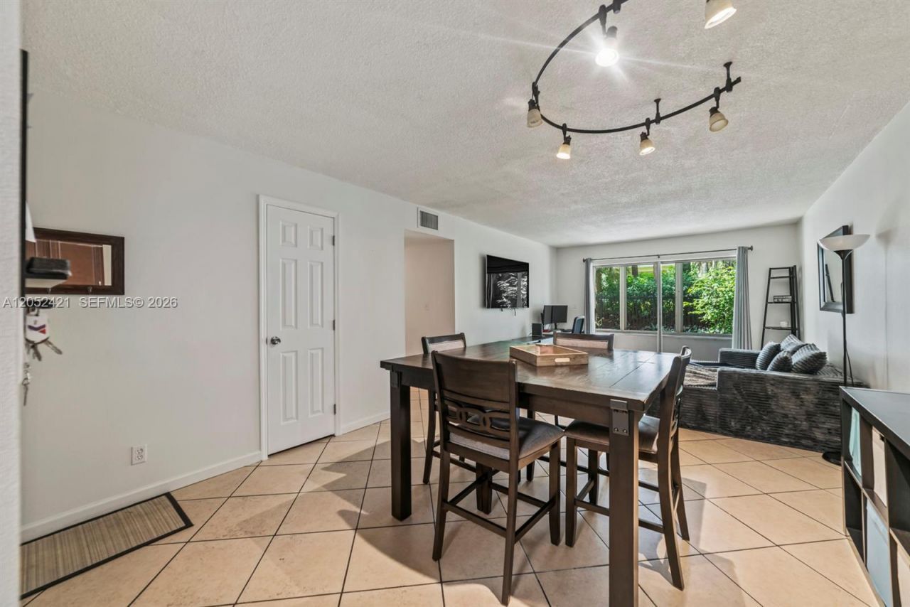 1400 Tallwood Ave , Unit 107, Hollywood, FL 33021 Photo