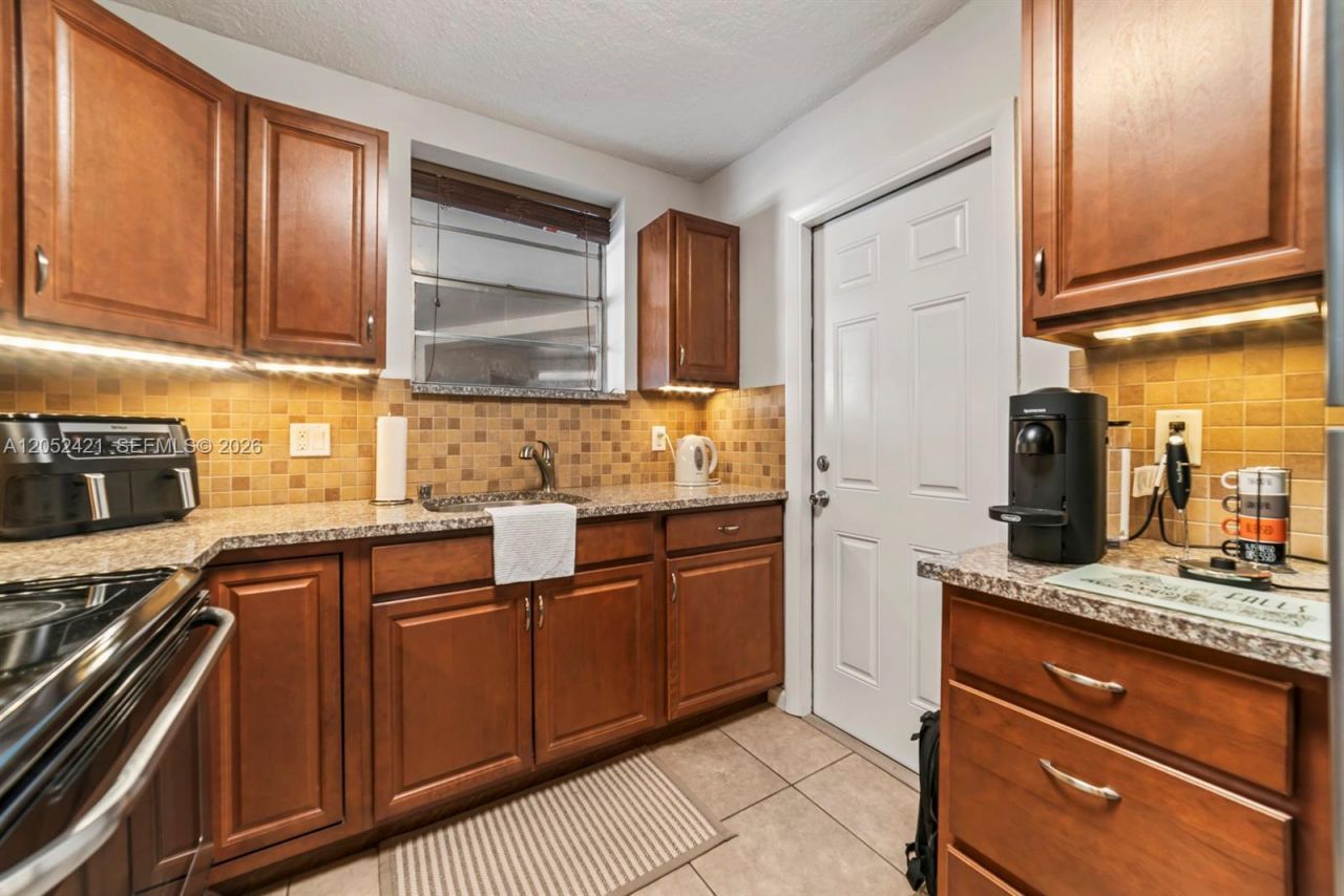 1400 Tallwood Ave , Unit 107, Hollywood, FL 33021 Photo