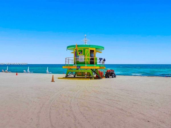 5700 Collins Ave , Unit 10C, Miami Beach, FL 33140