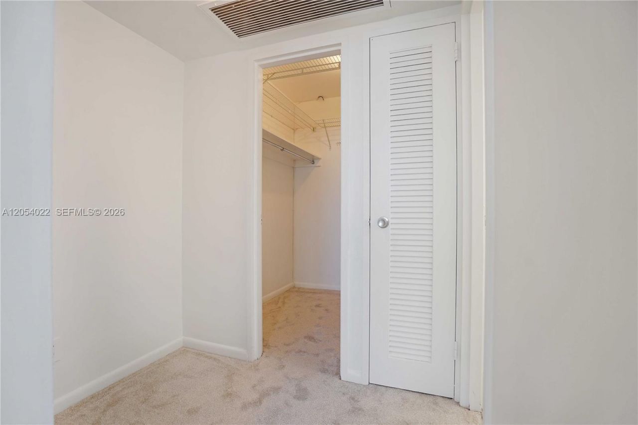 5700 Collins Ave , Unit 10C, Miami Beach, FL 33140 Photo