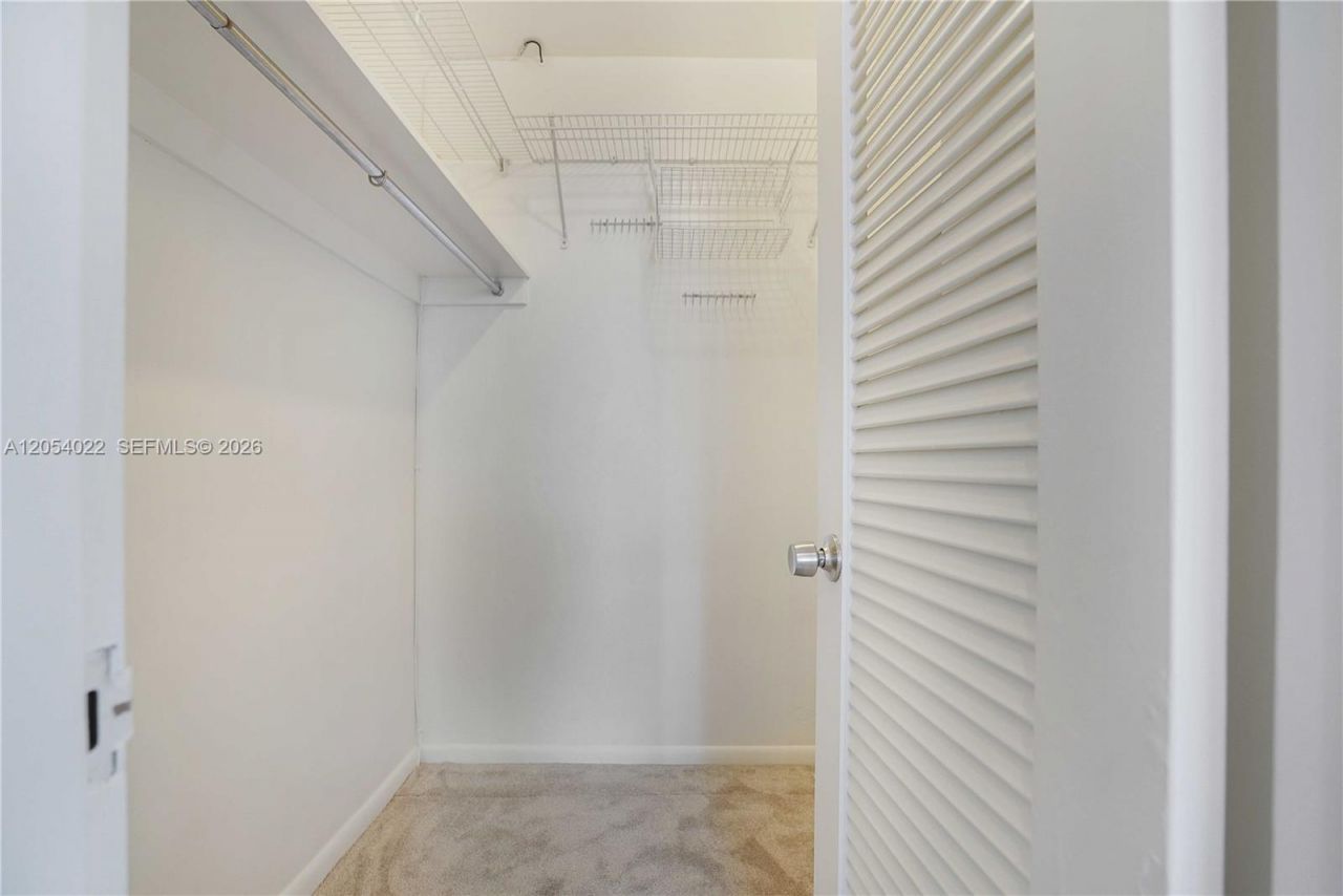 5700 Collins Ave , Unit 10C, Miami Beach, FL 33140 Photo