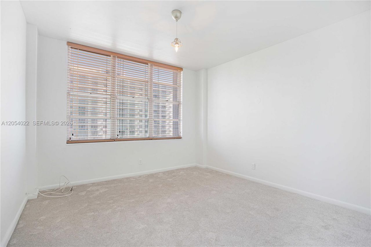5700 Collins Ave , Unit 10C, Miami Beach, FL 33140 Photo