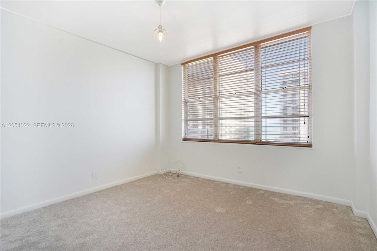 5700 Collins Ave , Unit 10C, Miami Beach, FL 33140 Photo