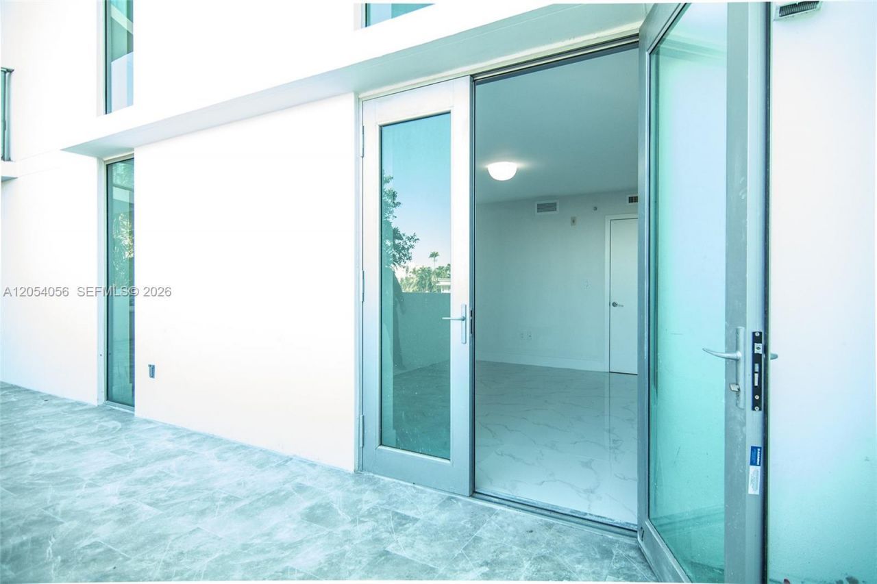 1133 102nd St , Unit 303, Bay Harbor Islands, FL 33154 Photo