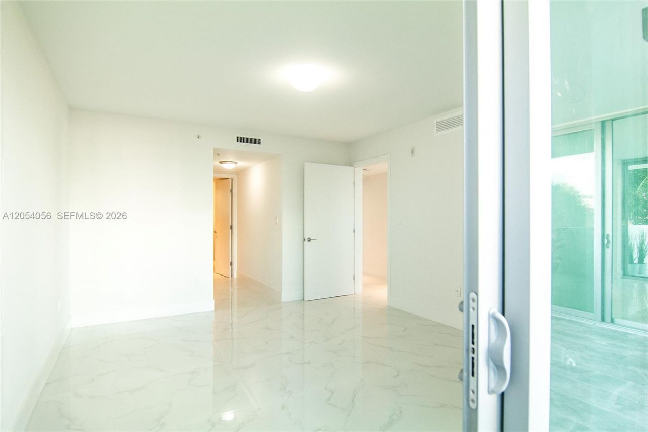 1133 102nd St , Unit 303, Bay Harbor Islands, FL 33154 Photo