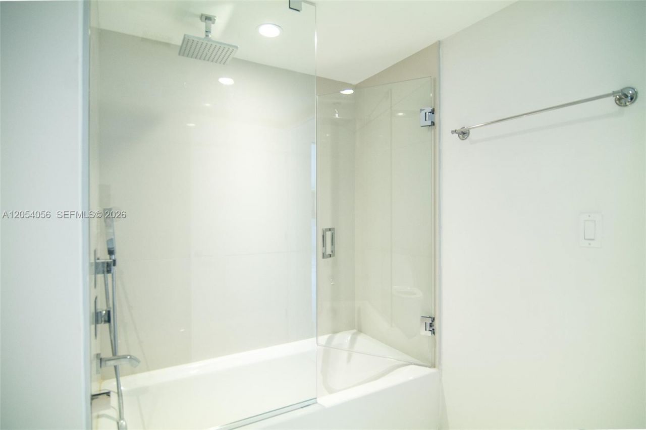 1133 102nd St , Unit 303, Bay Harbor Islands, FL 33154 Photo