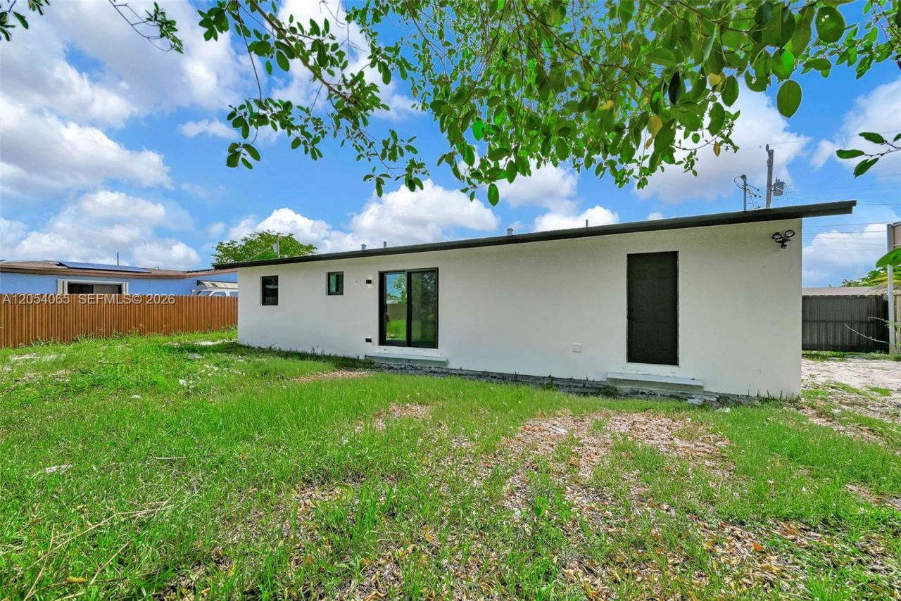 17231 NW 47th Ct , Miami Gardens, FL 33055 Photo