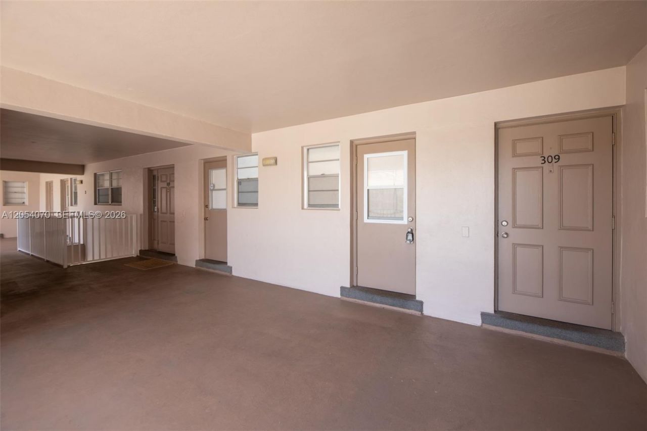 2471 SW 82nd Ave , Unit 309, Davie, FL 33324 Photo
