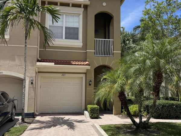 4871 BONSAI Circle, Unit 203, Palm Beach Gardens, FL 33418