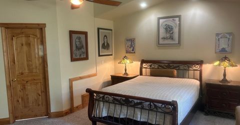 2127 Mewuk Dr, South Lake Tahoe, CA 96150 Photo