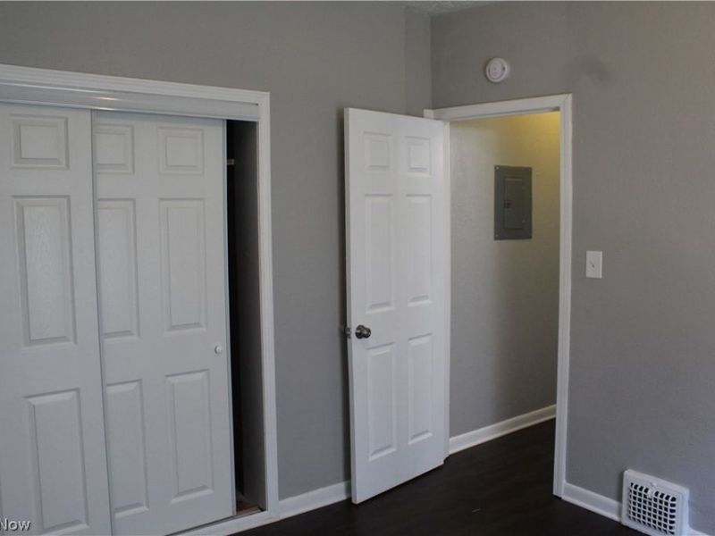 8410 Garfield Boulevard, Unit Down, Garfield Heights, OH 44125 Photo 12
