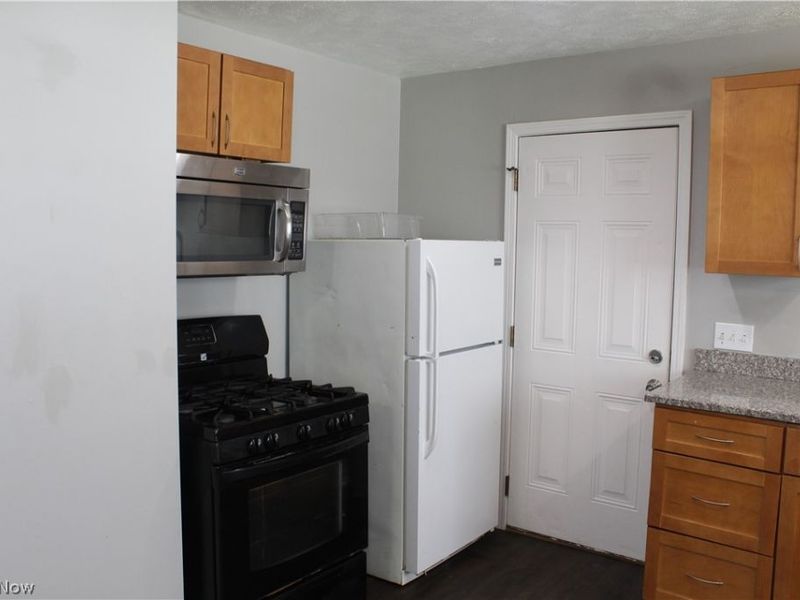 8410 Garfield Boulevard, Unit Down, Garfield Heights, OH 44125 Photo 8
