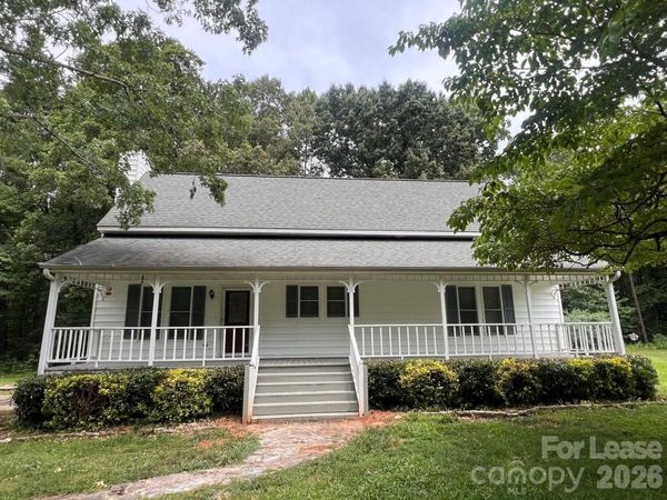 144 Mountain View Road , Bessemer City, NC 28016
