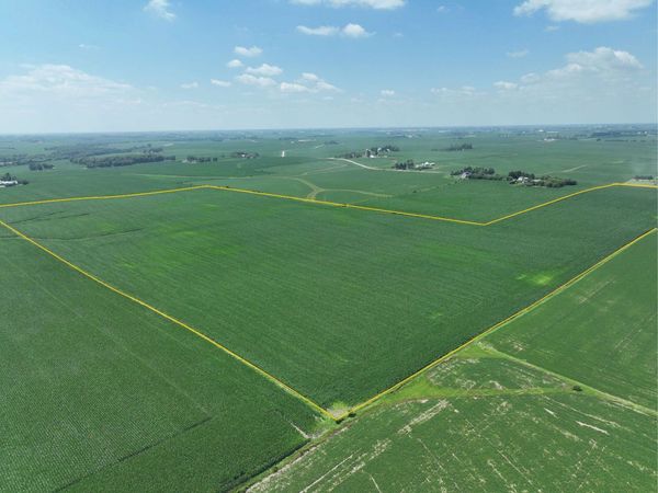 100th St., West Liberty, IA 52776
